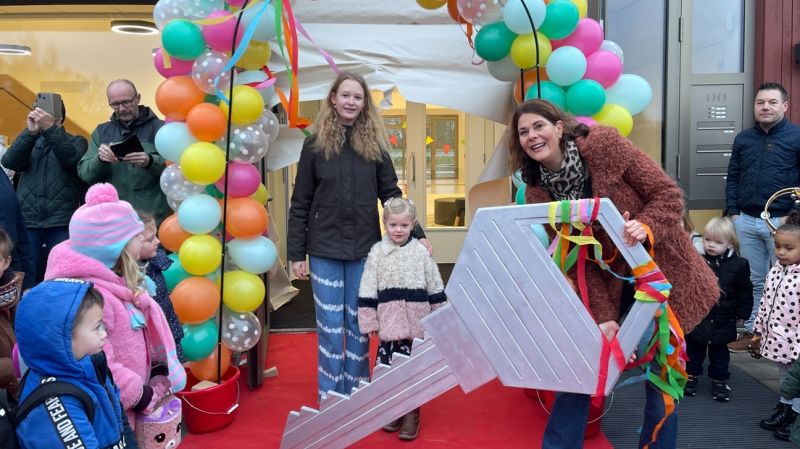 De eerste schooldag in het gloednieuwe Kindcentrum in Warffum